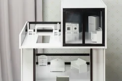 Cloudberry Castle Dukkehus, Sort/Hvid