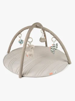 Done By Deer Lalee Aktivitetscenter, Sand