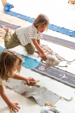 Lorena Canals Ride & Roll Flyvemaskine + Bane