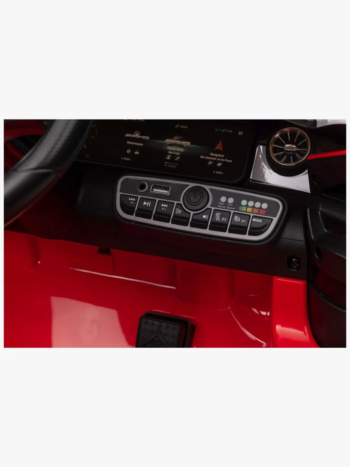 Mercedes Benz CLA45 Elbil, Rød