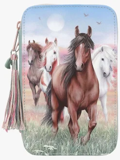 Miss Melody Tredelt Penalhus Hoof Clatter